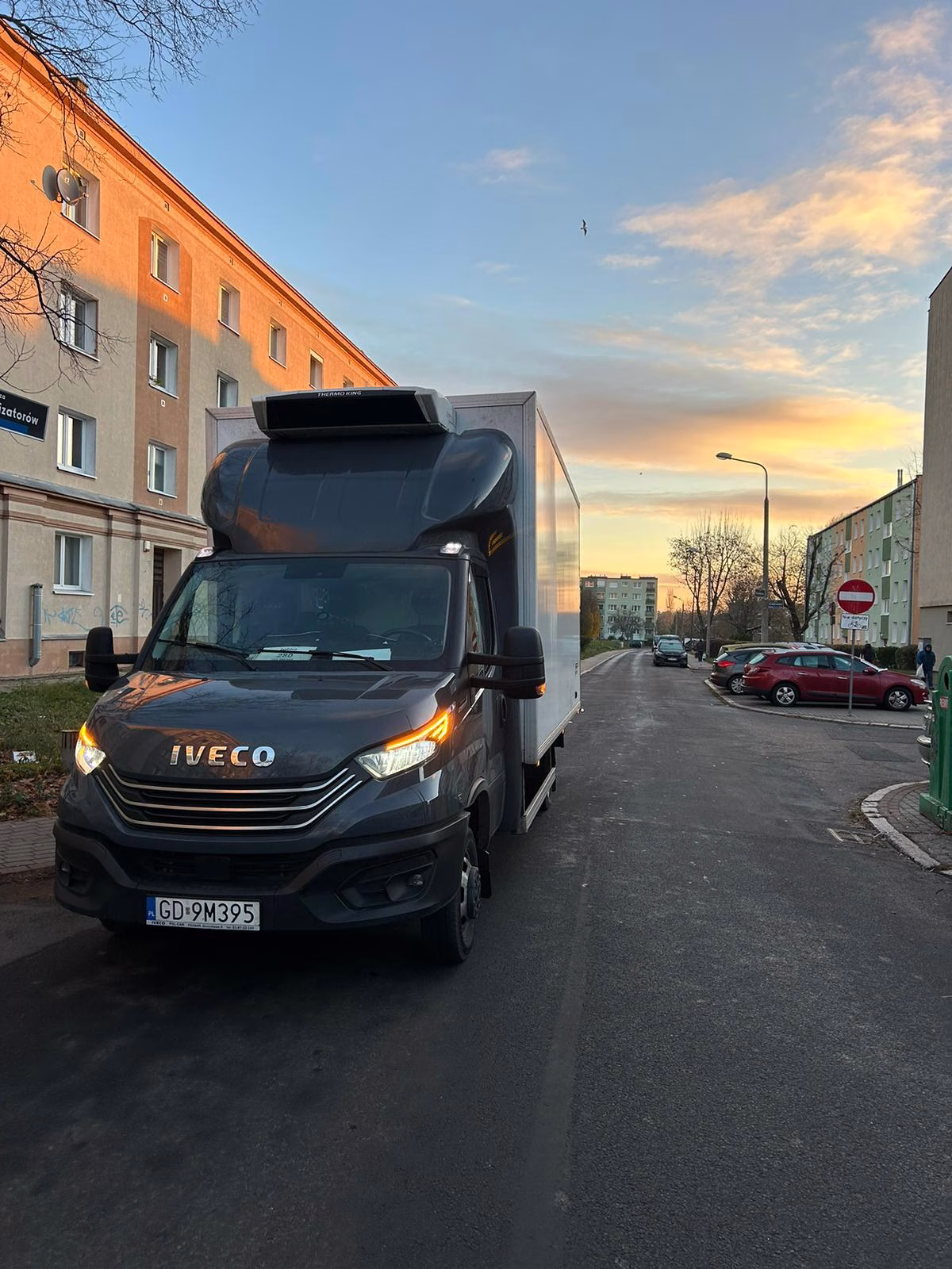Bus chłodnia 7FROST — widok z przodu